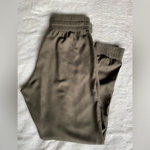 Small Aritzia Joggers Green